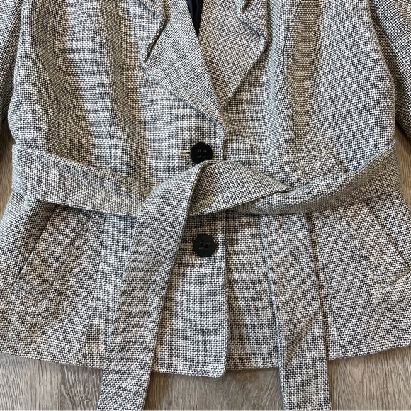 THE LIMITED Gray Tweed Belted Cropped Sleeve Blazer - Size L - Picture 3 of 10